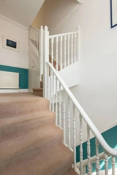 3Br Apt 5 Min To Brightonstation 0*, 브라이턴