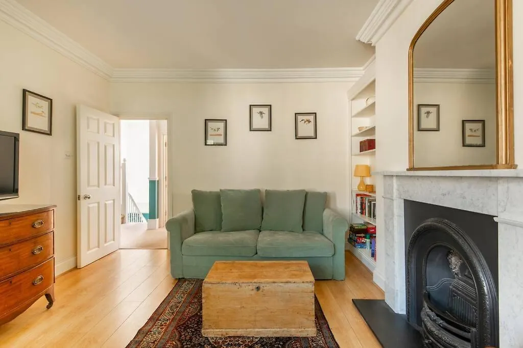 3Br Apt 5 Min To Brightonstation